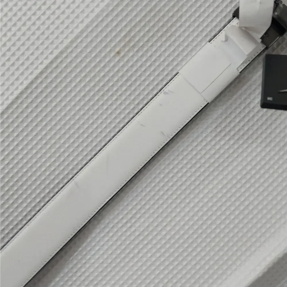 NWT! NIKE! GENUINE LEATHER BLACK IR WHITE REVERSIBLE BELT! AWESOME! SZ 38